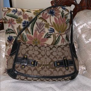 Classic coach shoulder bag